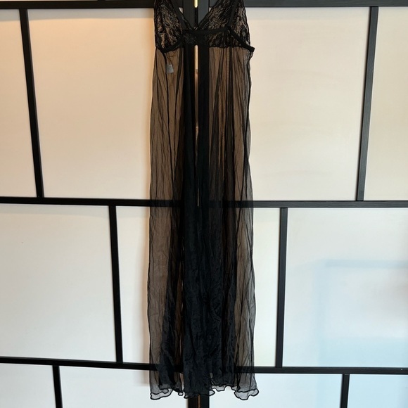 Vintage Made In USA nylon Lingerie slip. Size medium - Picture 3 of 12